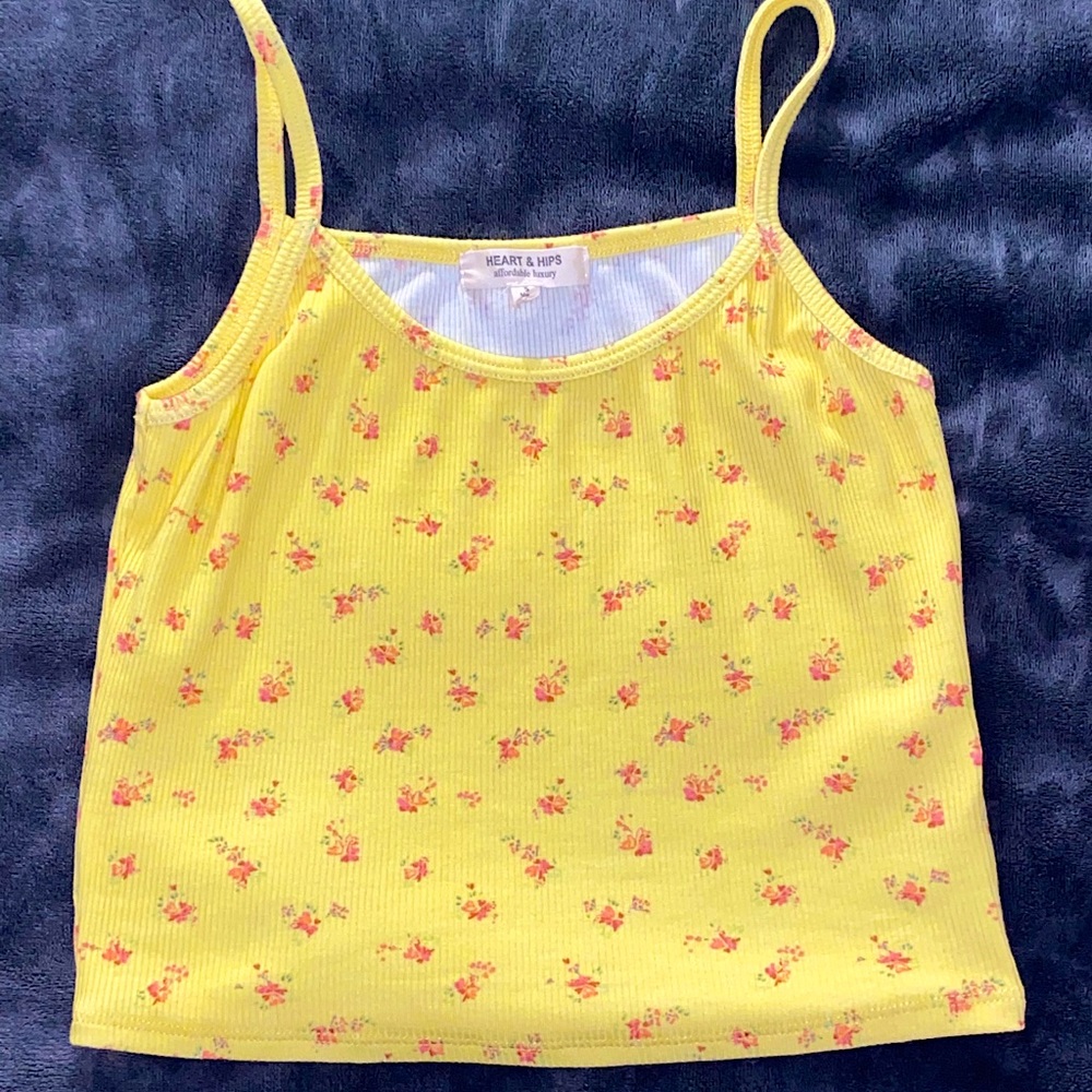 Yellow flower tank